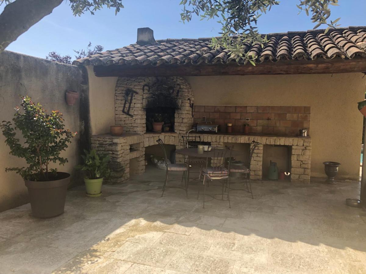 Villa dans le LUBERON à 2 km de LOURMARIN Lauris Exterior foto