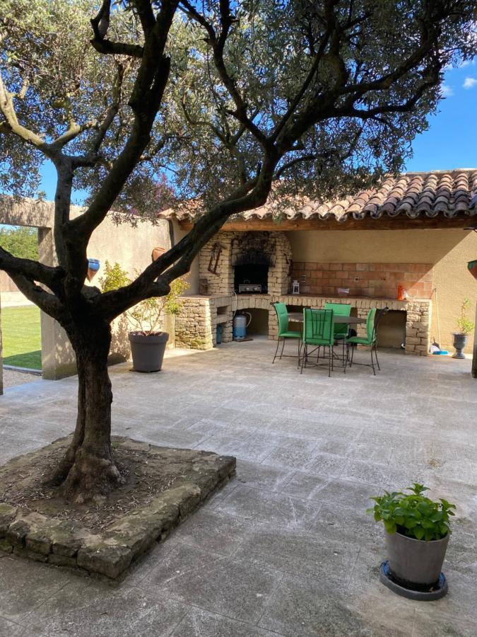 Villa dans le LUBERON à 2 km de LOURMARIN Lauris Exterior foto